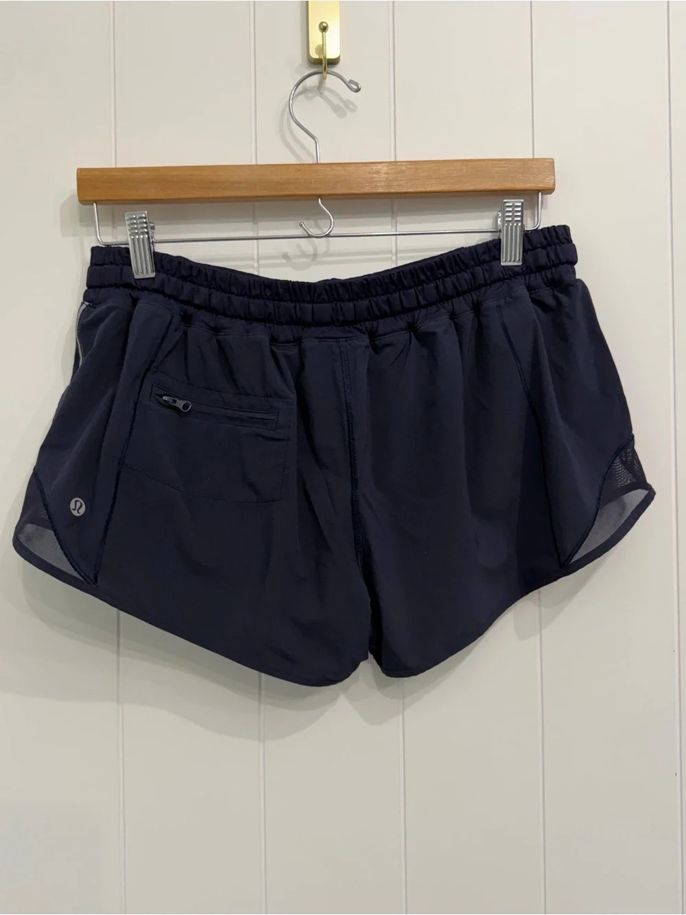Lululemon Hotty Hot Short 2.5